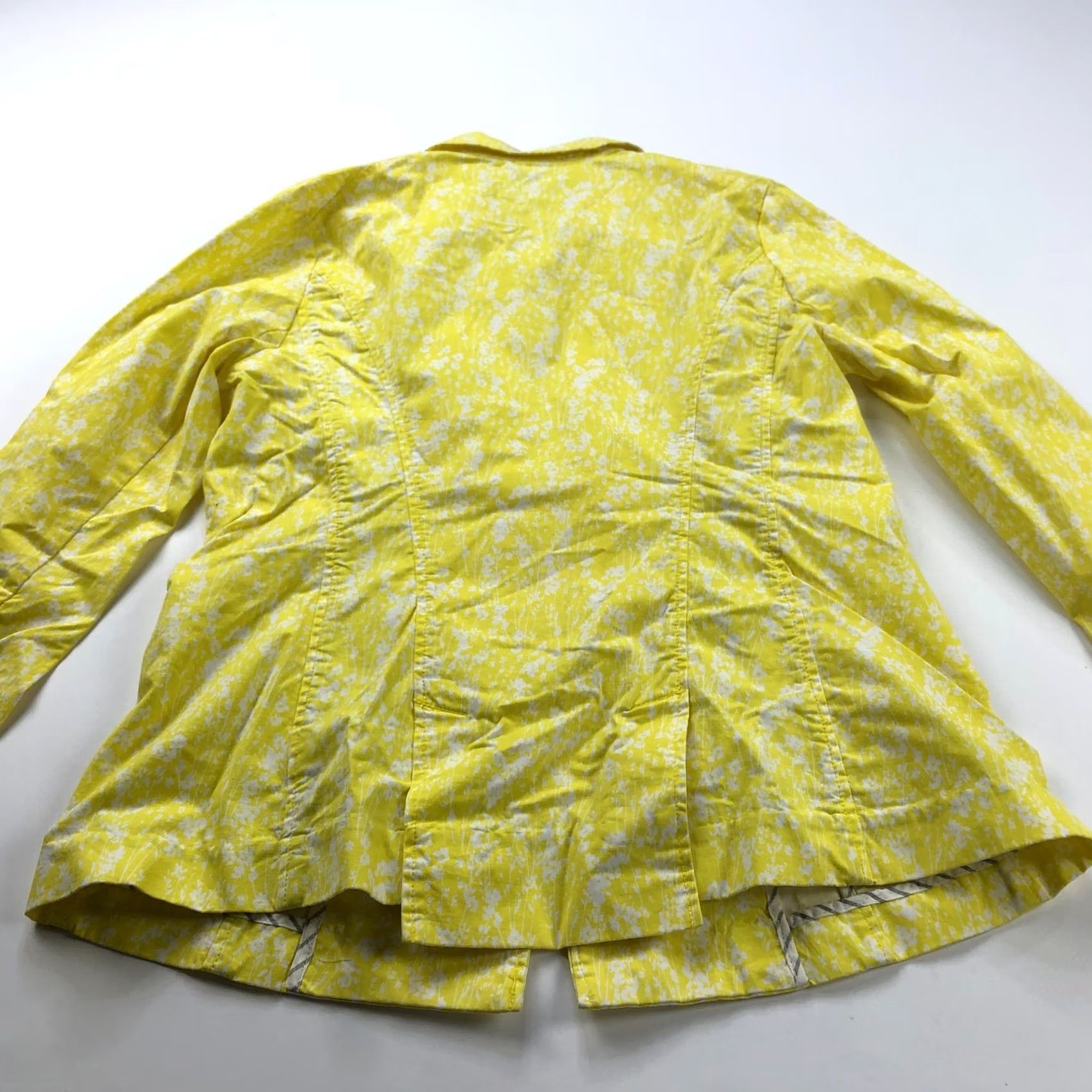 Vintage Cabi Blazer Shirt Womens Floral Button Jacket 5160 Yellow M Medium Spring Field Of Daisies Womens Button Blazer Jacket 5160 Yellow MINT Size M / US 6-8 / IT 42-44 - 6 Thumbnail