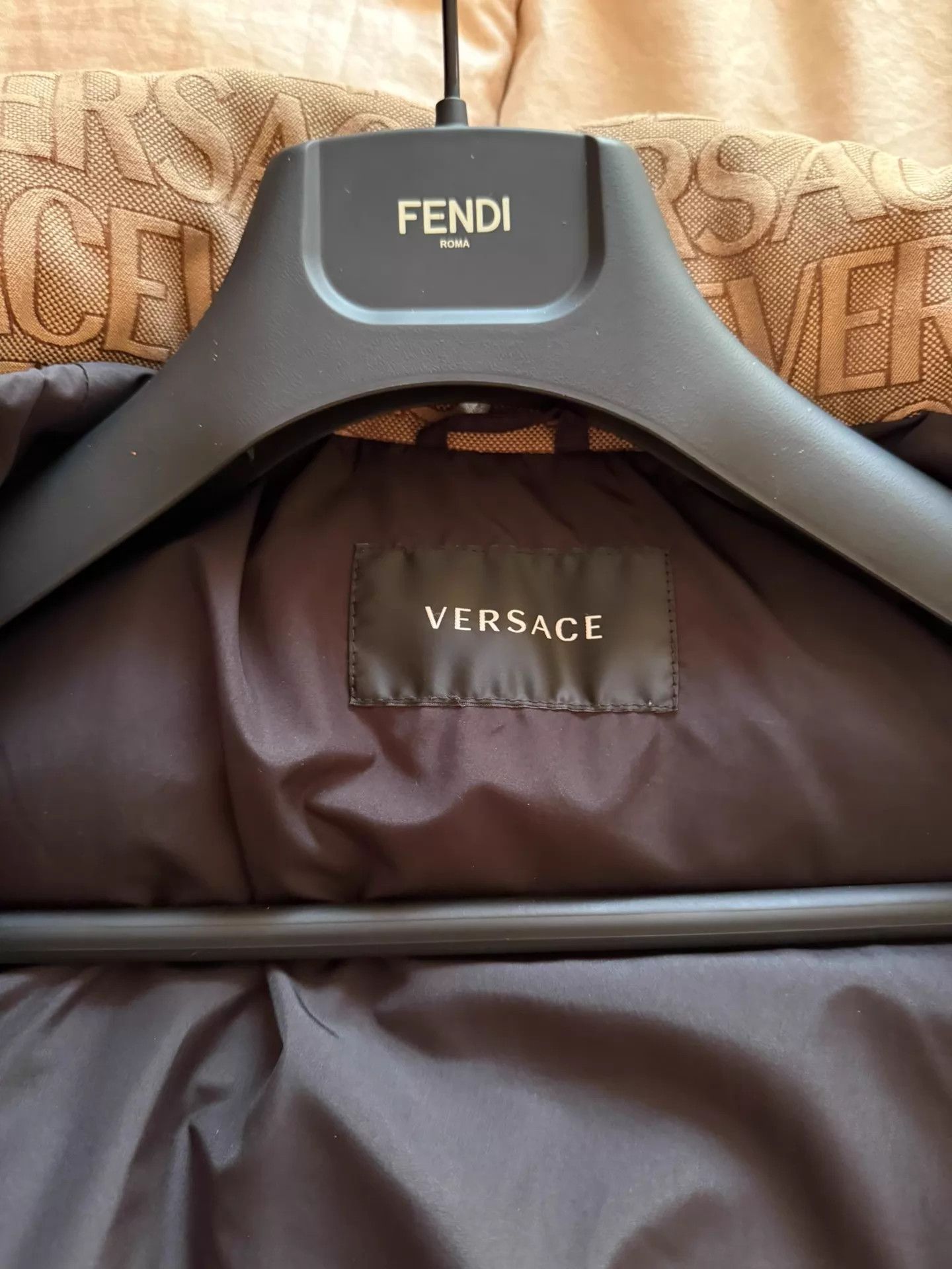 Versace Versace Full Logo Oversized Goose Down Jacket 48 Size US M / EU 48-50 / 2 - 3 Thumbnail