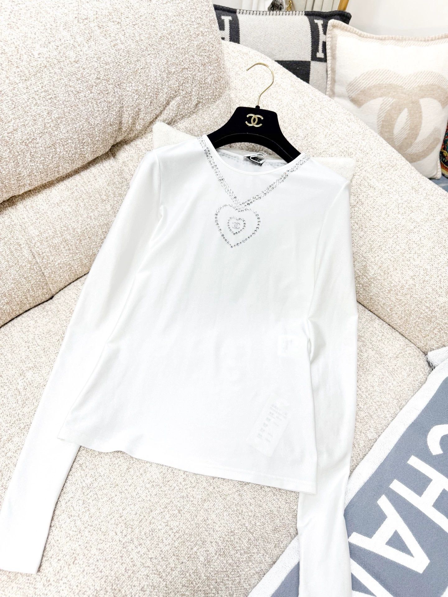 Chanel Chanel White Crystal Heart Long Sleeve Top - dmc Size US M / EU 48-50 / 2 - 1 Thumbnail