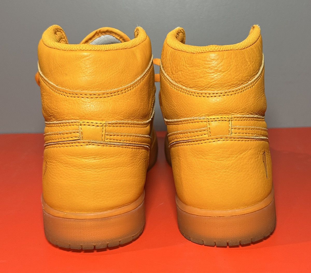 Jordan Brand Size 12 - Air Jordan 1 Retro OG G8RD High Orange Peel Size US 12 / EU 45 - 5 Thumbnail