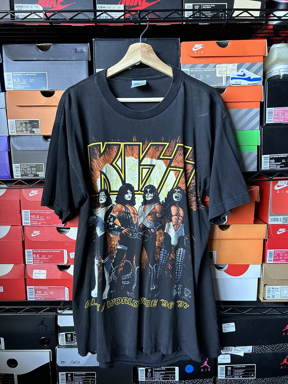 Vintage Kiss 1996-1997 World Tour T-shirt Size US L / EU 52-54 / 3 - 1 Preview