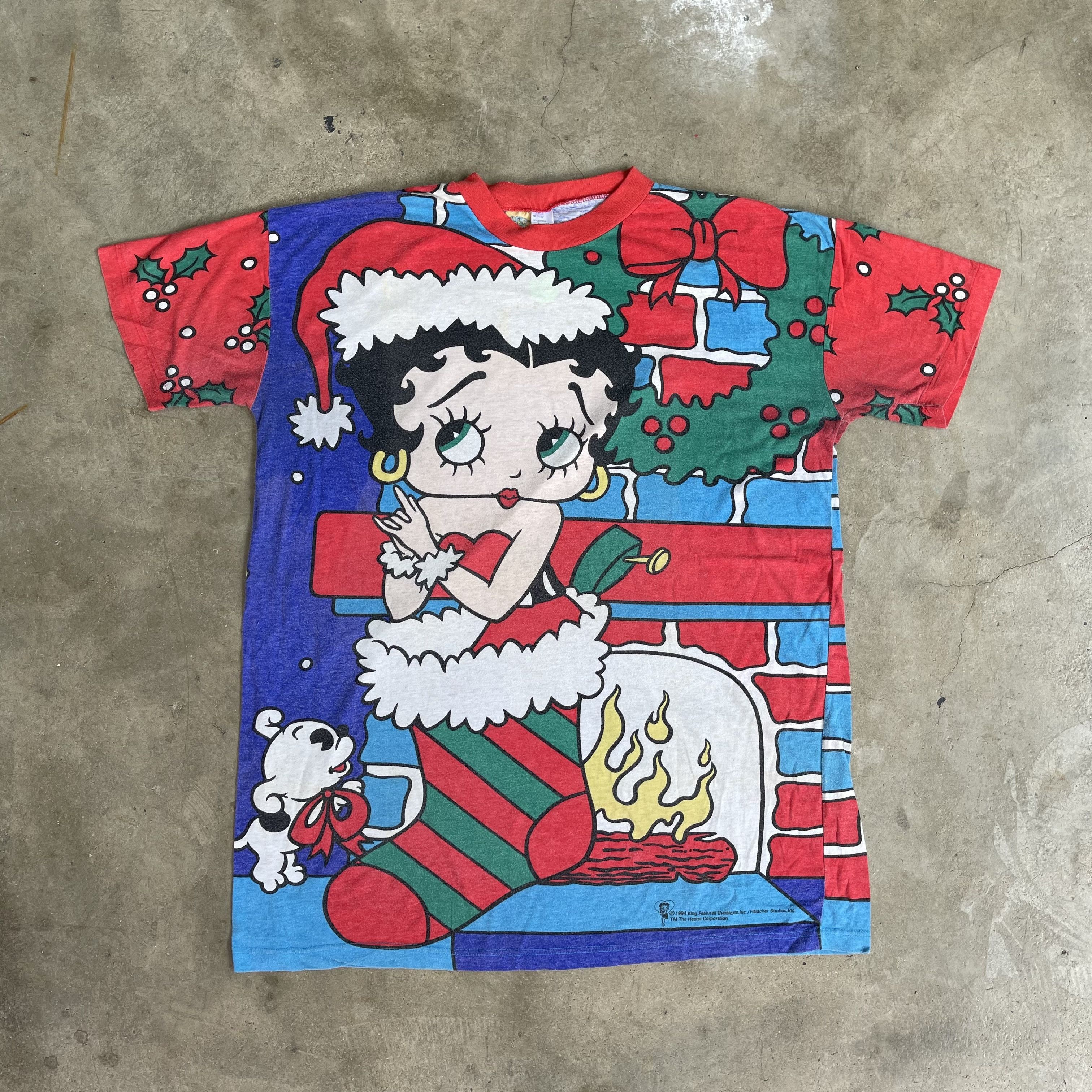 Vintage Vintage Betty Boop Chrismas All Over Print T-shirt Size US XL / EU 56 / 4 - 1 Thumbnail