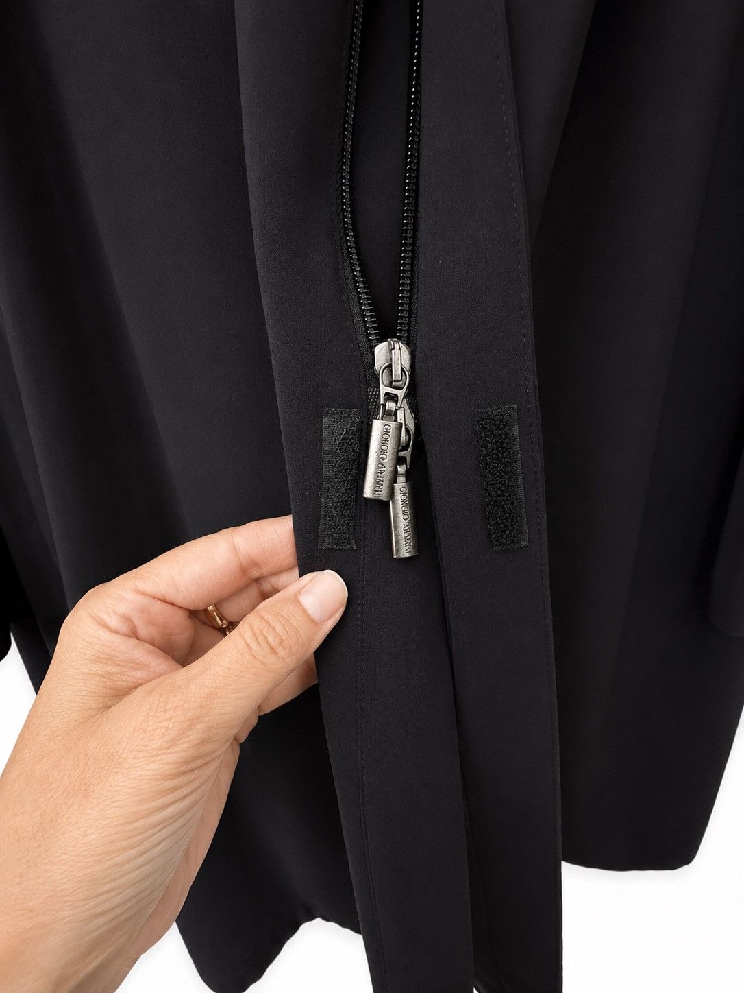 Giorgio Armani Vintage Giorgio Armani Classico Minimalist Mac Coat Size US L / EU 52-54 / 3 - 5 Thumbnail