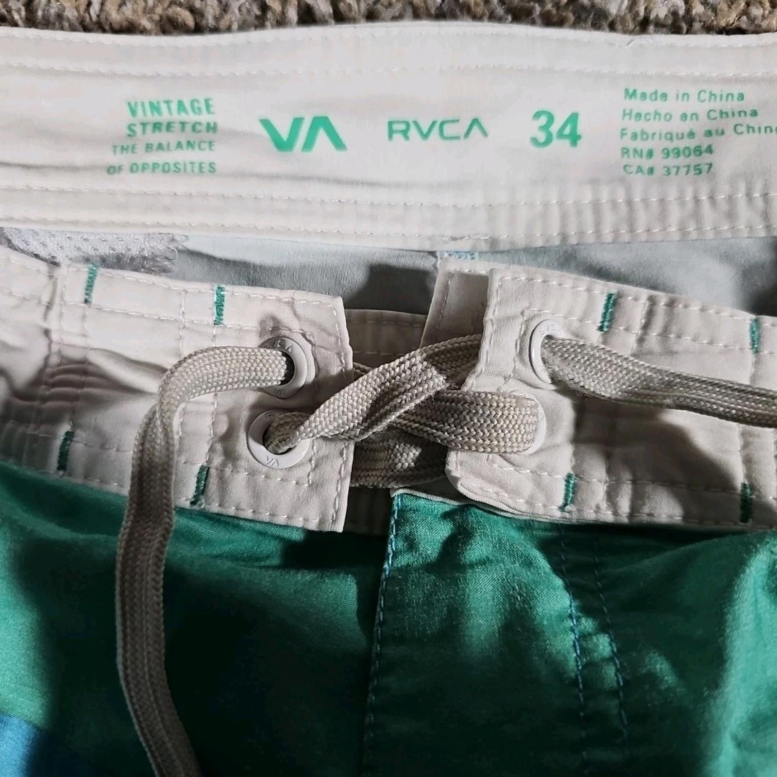 RVCA RVCA sz 34 Striped Vintage Stretch Board Shorts Size US 32 / EU 48 - 3 Thumbnail