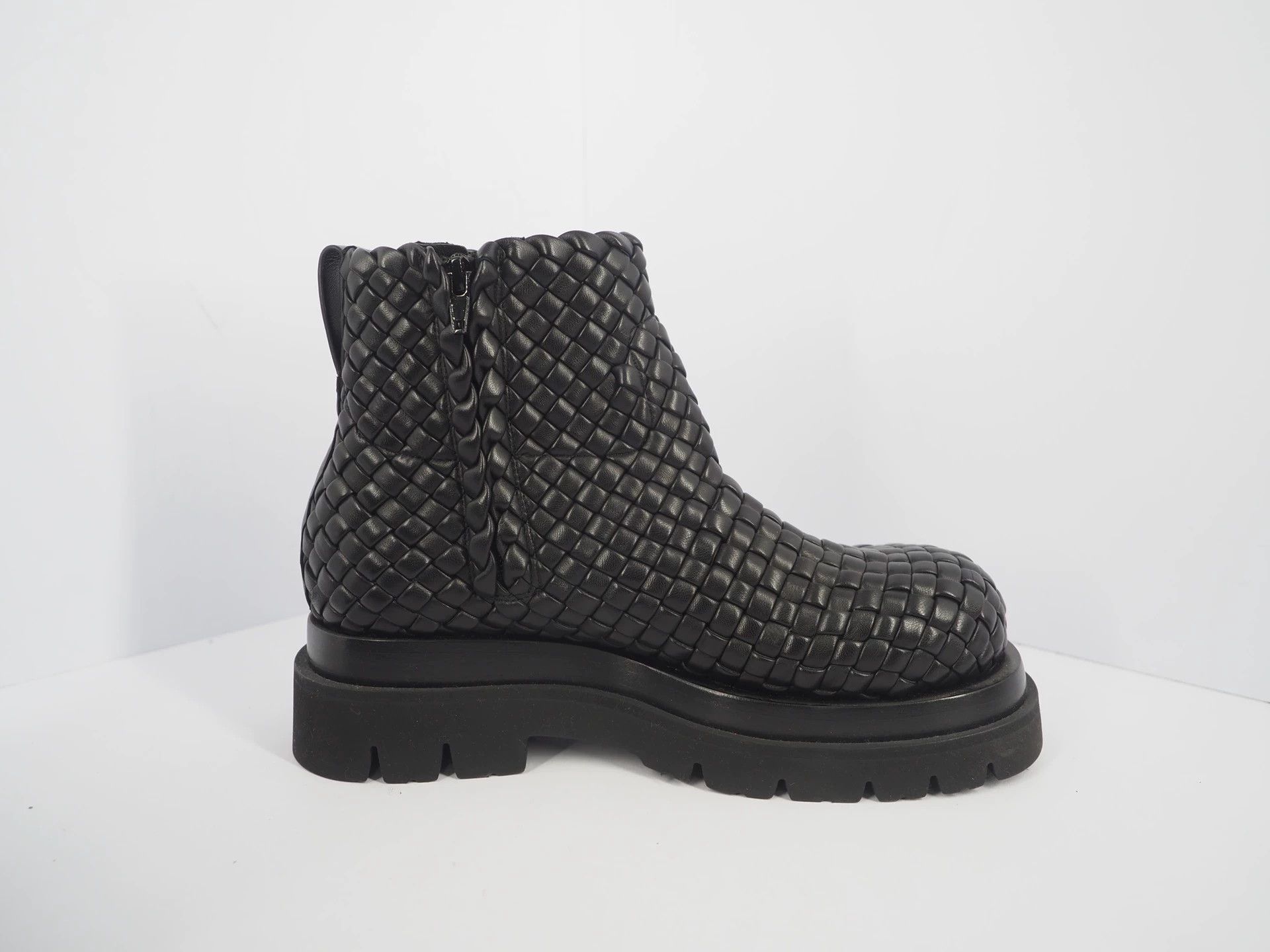 Bottega Veneta Bottega Veneta Lido Weave Lug Ankle Boots Size US 5.5 / EU 38 - 3 Thumbnail