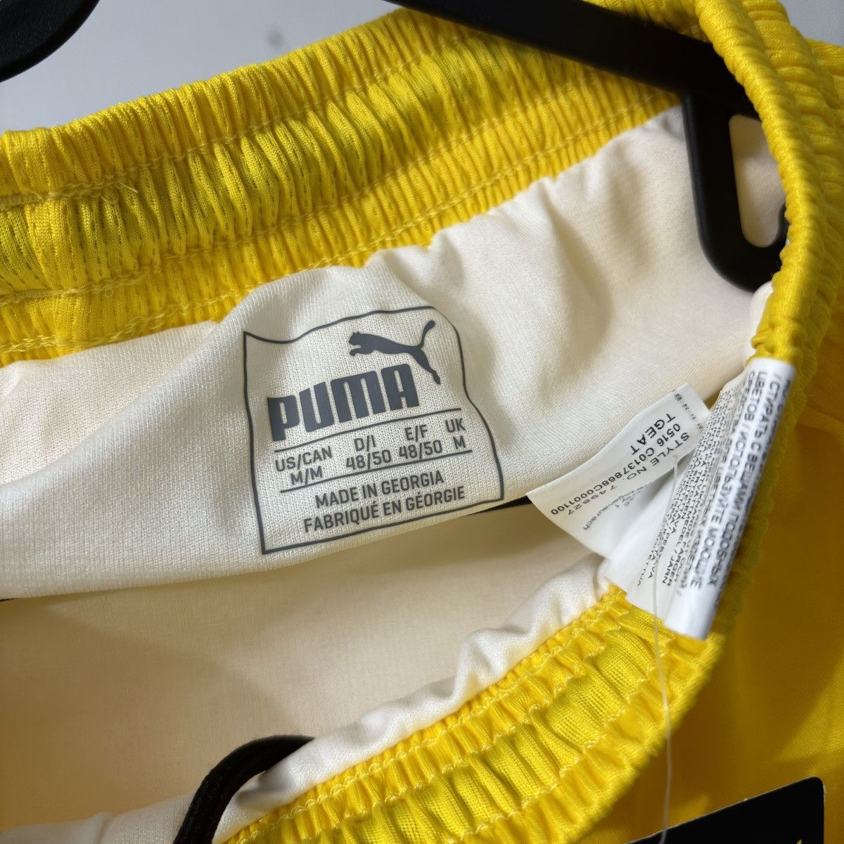 Puma NEW 2016 2017 Borussia Dortmund Puma Home Kit Soccer Shorts Size US 34 / EU 50 - 4 Thumbnail