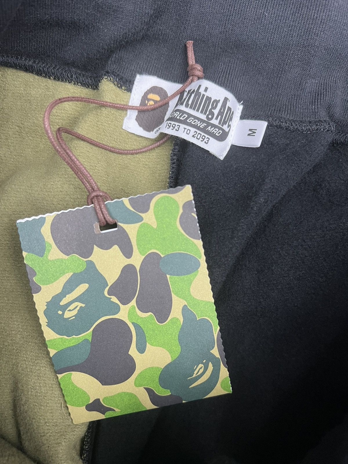 Bape Bape ABC Camo Shark Sweat Shorts Size US 32 / EU 48 - 4 Thumbnail