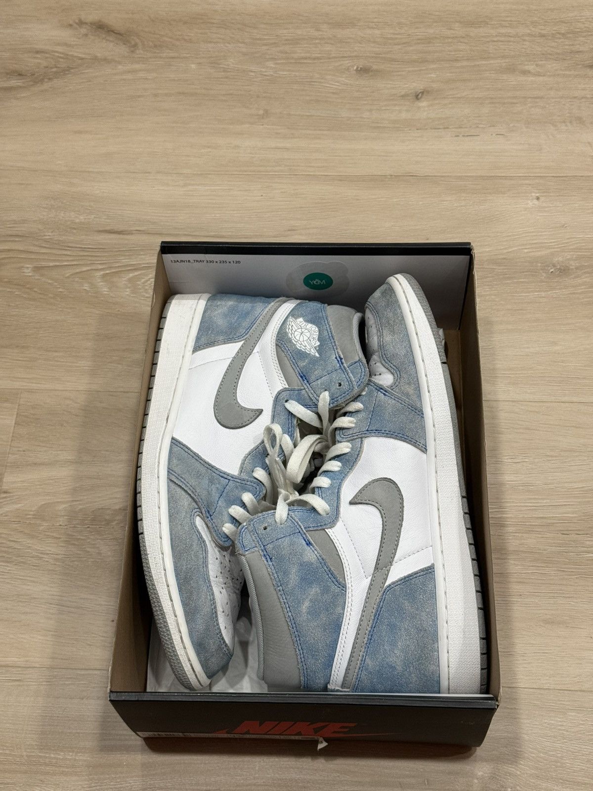 Jordan Brand Air Jordan 1 “Hyper Royal” Size US 12 / EU 45 - 2 Thumbnail