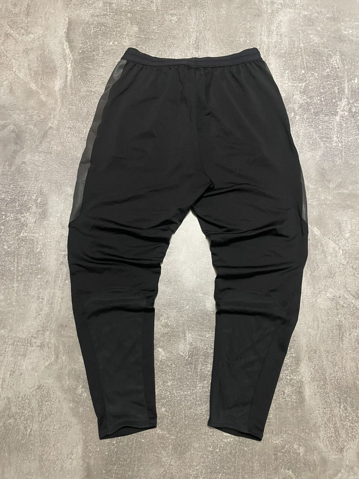 Nike Vintage Nike Dri- Fit Swoosh Logo Black Pants Size L Size US 34 / EU 50 - 14 Thumbnail