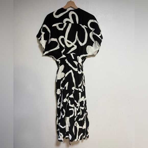 Farm Rio Farm Rio “Sinead Hearts” Wrap Maxi Dress – Size P (Small) Size S / US 4 / IT 40 - 15 Thumbnail