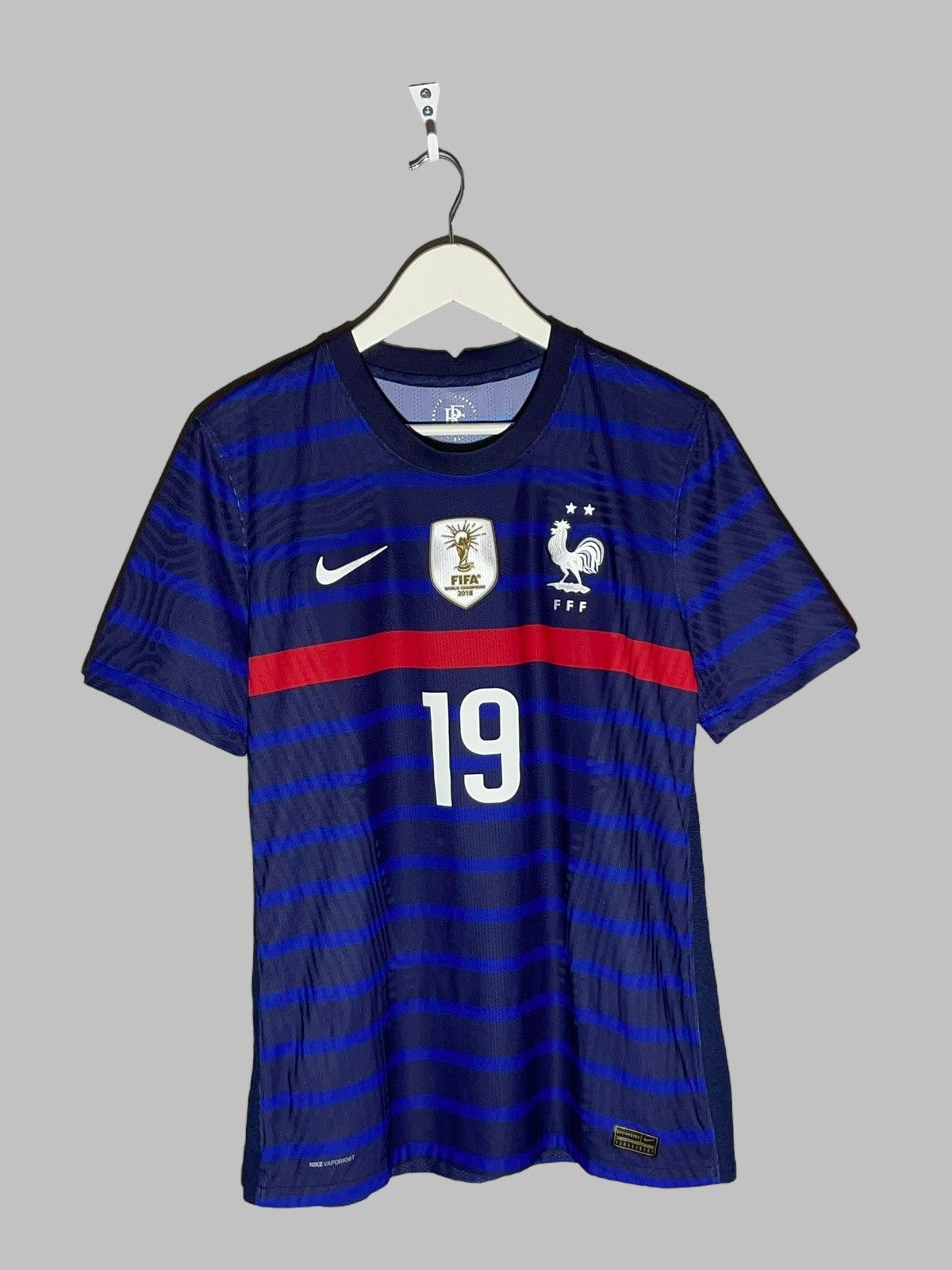 Nike #19 Karim Benzema France 2020 Home Player Issue Soccer Shirt Size US L / EU 52-54 / 3 - 2 Thumbnail