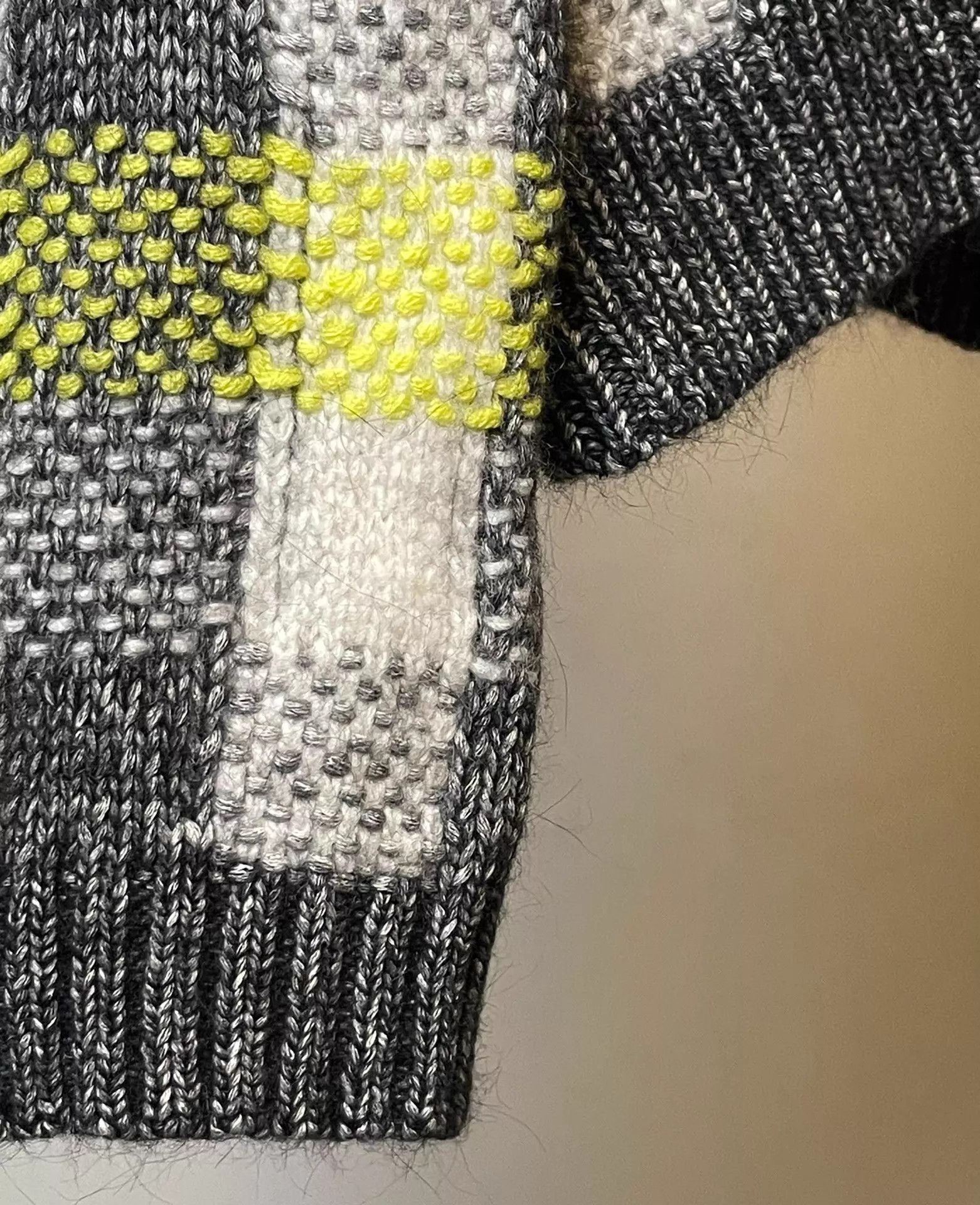 Alexander McQueen Alexander McQueen Chanel Wool Blend Knit Sweater Size US XS / EU 42 / 0 - 4 Thumbnail