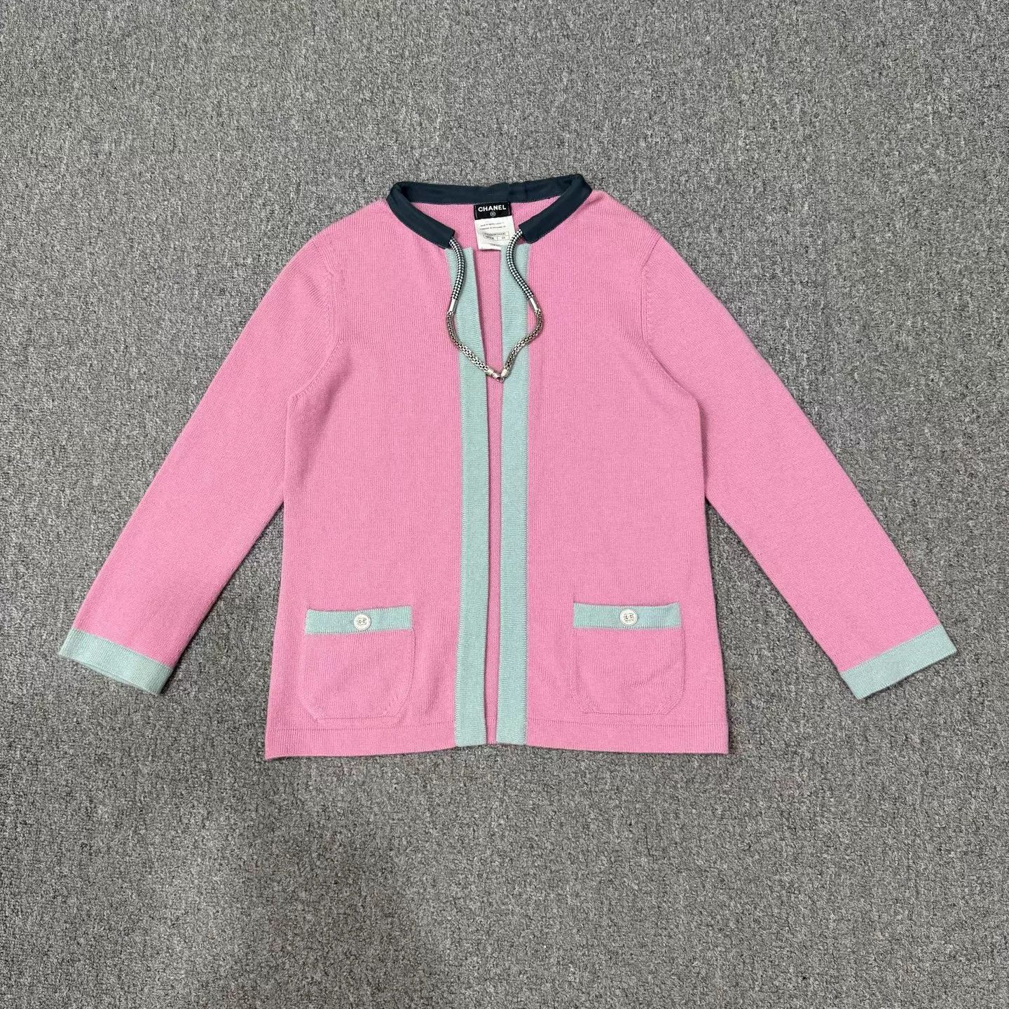 Chanel Chanel cashmere colorblock knit cardigan 34 mint Size XS / US 0-2 / IT 36-38 - 1 Thumbnail