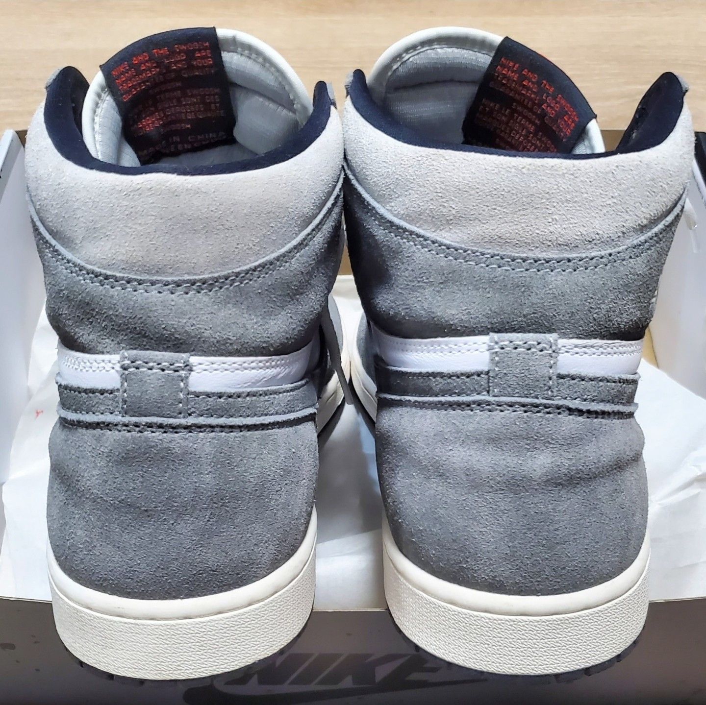 Jordan Brand × Nike Air Jordan 1 Retro OG High Washed Black Pre Owned VNDS Size US 13 / EU 46 - 8 Thumbnail