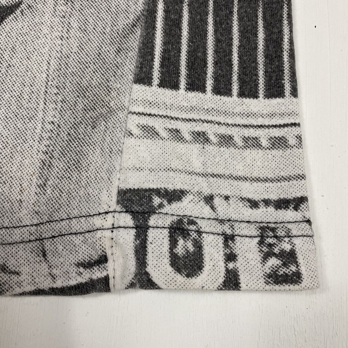 Vintage Vintage 90's Photography Full Print Tee Shirt Size US L / EU 52-54 / 3 - 7 Thumbnail