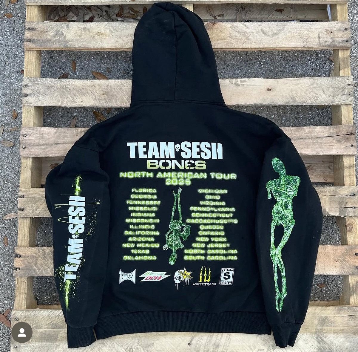 TeamSESH TeamSESH BONES GREY DAY 2025 TOUR HOODIE COD MW3 Size US XL / EU 56 / 4 - 3 Thumbnail