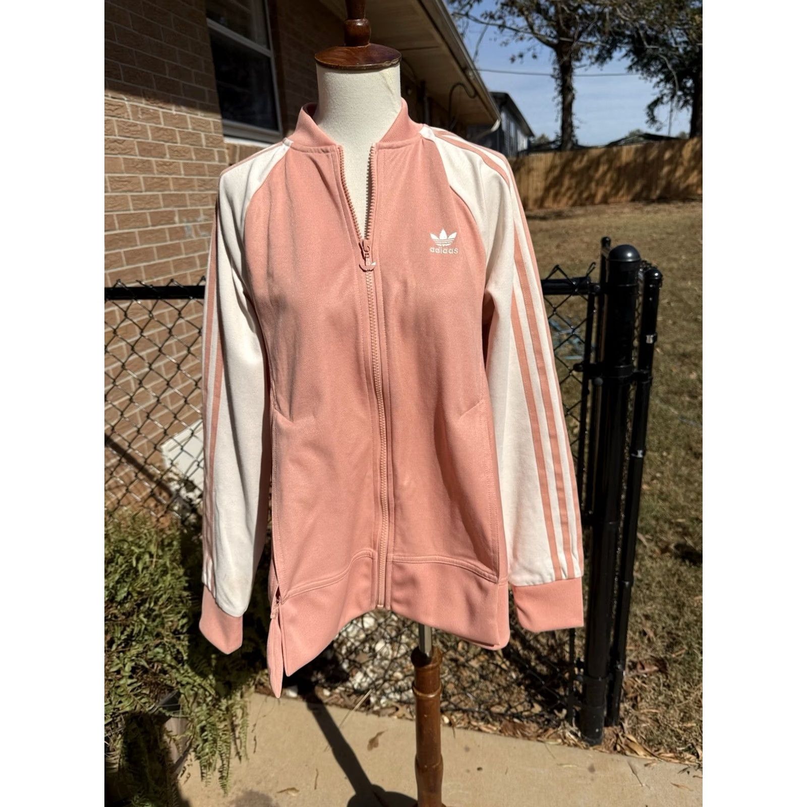 Adidas Adidas Primegreen Jacket Women’s Jacket Short Full Zip Windbreaker Coral Pink Small Side Slits Pockets Activewear Size S / US 4 / IT 40 - 2 Thumbnail