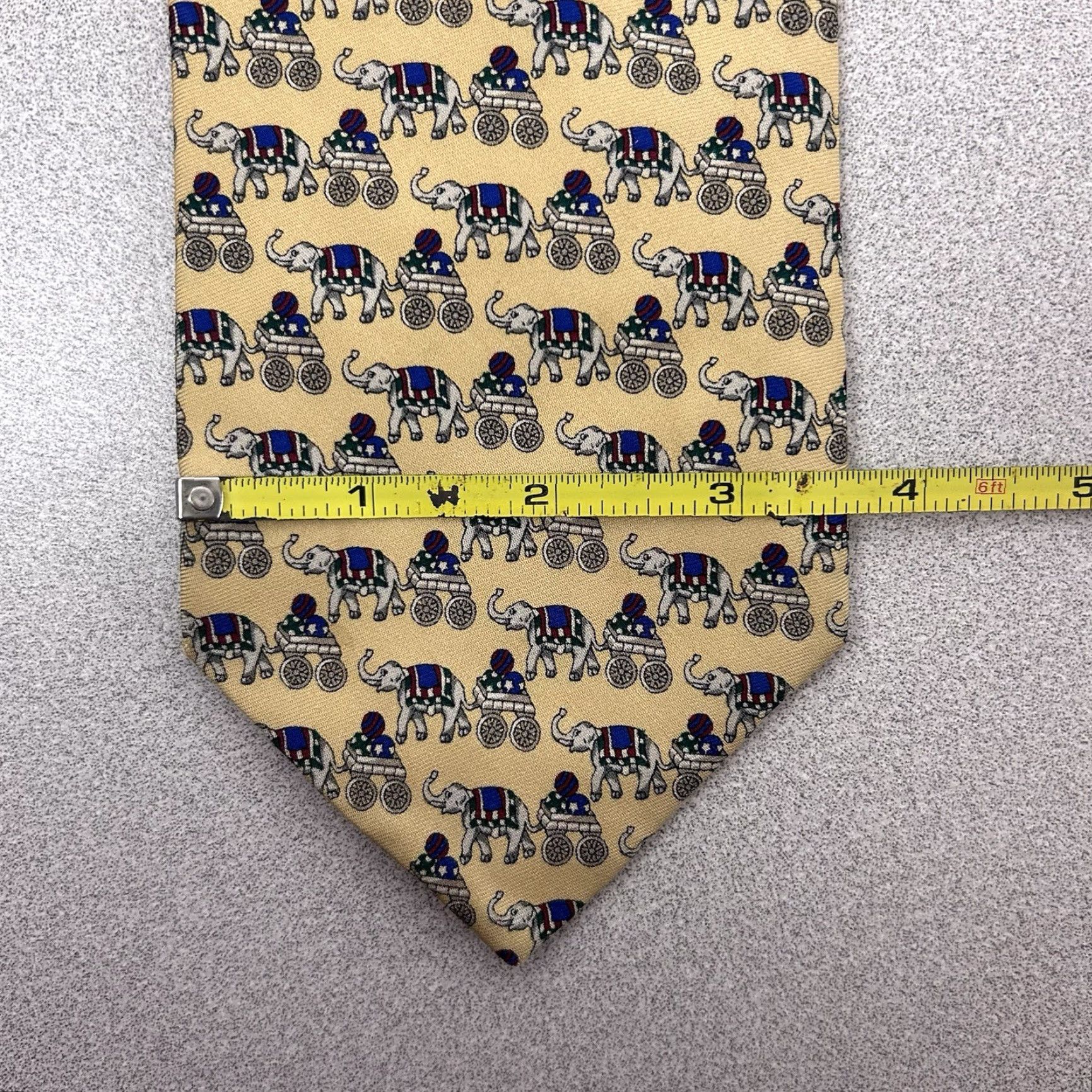 Vintage VINTAGE Brooks Basics Elephant Yellow Silk 59” Neck Tie Men Silk Yellow 59” Neck Tie Animal Elephant Made In USA Mens Size ONE SIZE - 6 Thumbnail