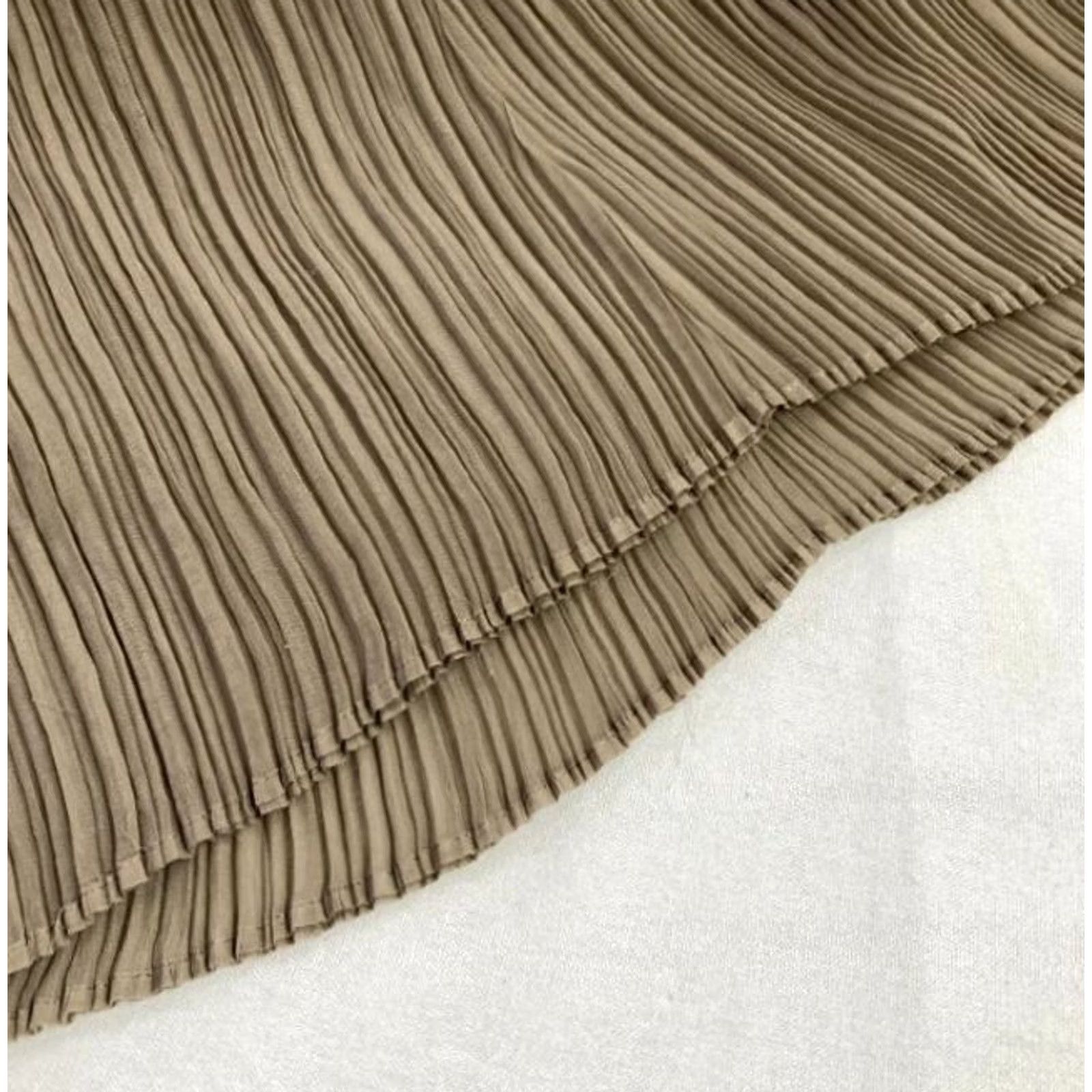 Issey Miyake ISSEY MIYAKE FETE Men’s Sleeveless Top Pleated Shawl Collar Size 2 Brown USED Shirt Men Size US XS / EU 42 / 0 - 4 Thumbnail