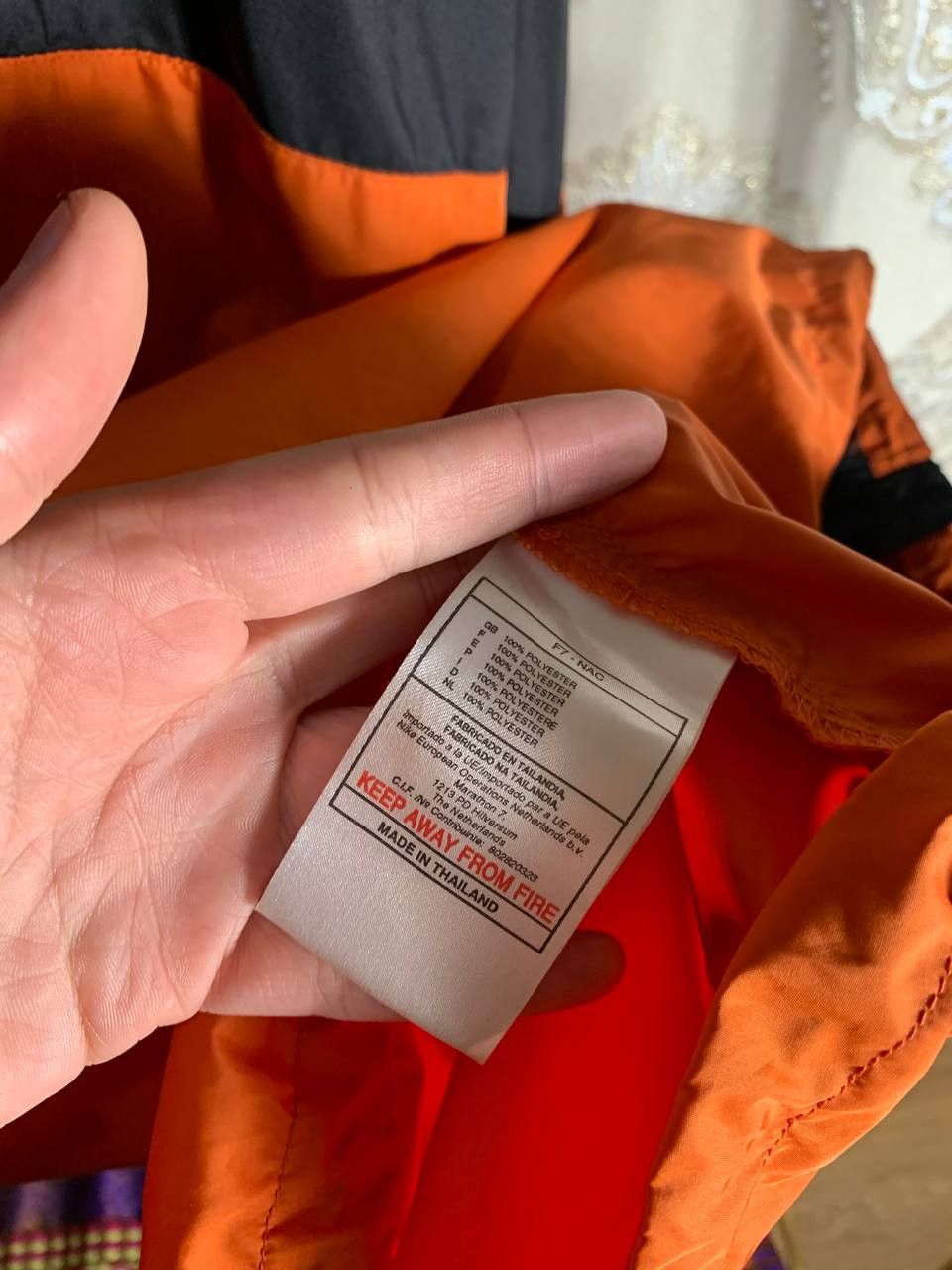Nike Vintage Nike Retro Nylon Light Jacket Drill Swoosh Y2K 90s Size US L / EU 52-54 / 3 - 6 Thumbnail
