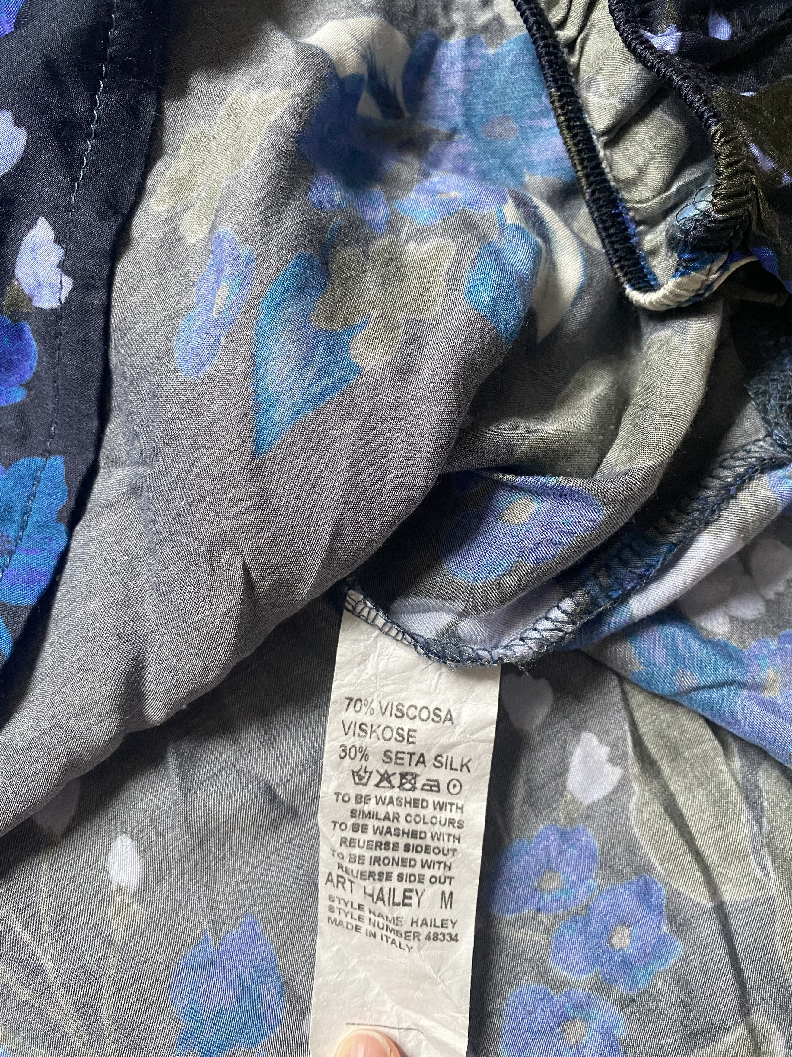 Vintage Silk Blouse – Italy, Black & Blue 2-biz Size M / US 6-8 / IT 42-44 - 4 Thumbnail