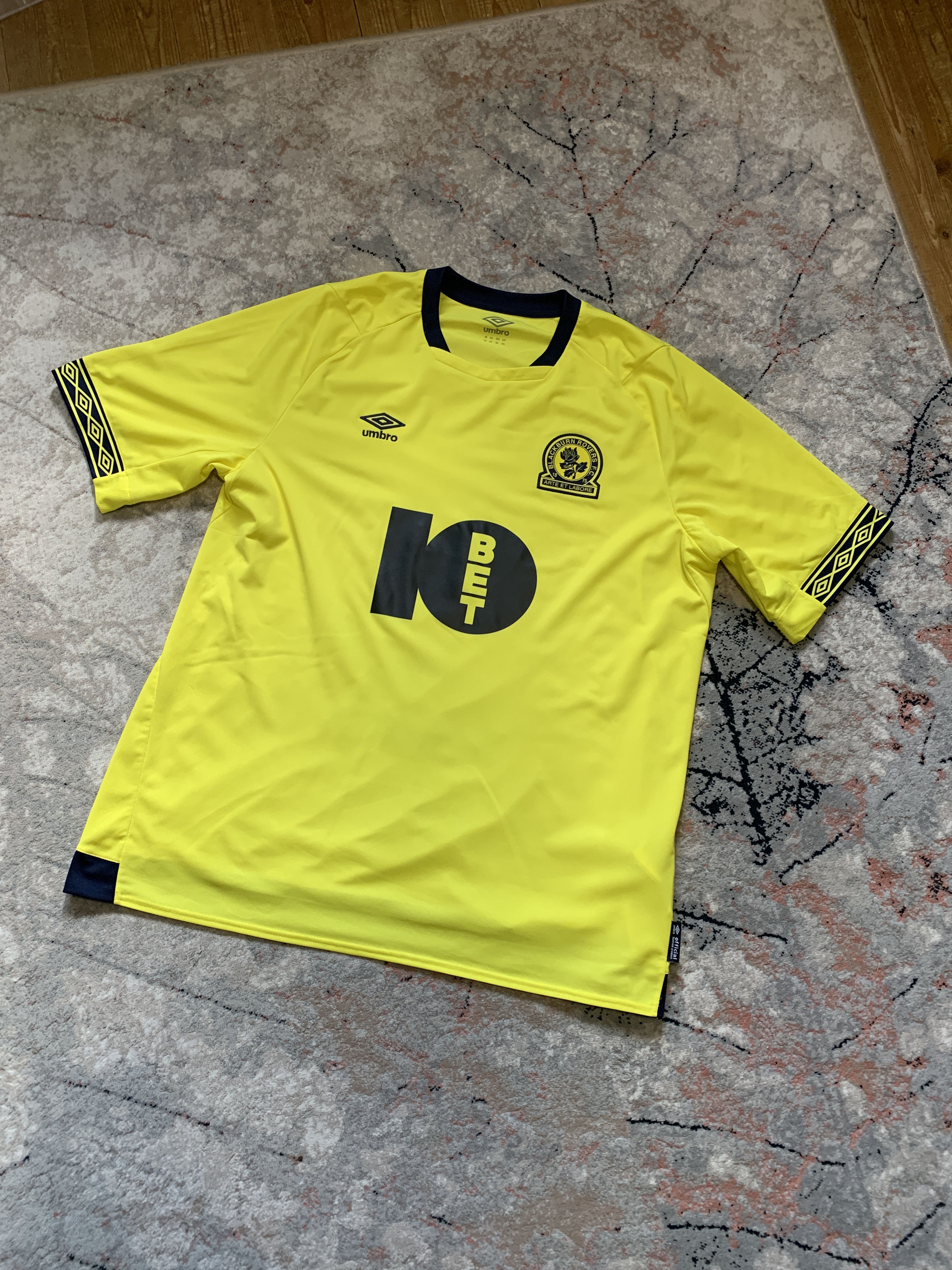 Umbro Umbro Blackburn Rovers Jersey Size US XXL / EU 58 / 5 - 1 Thumbnail