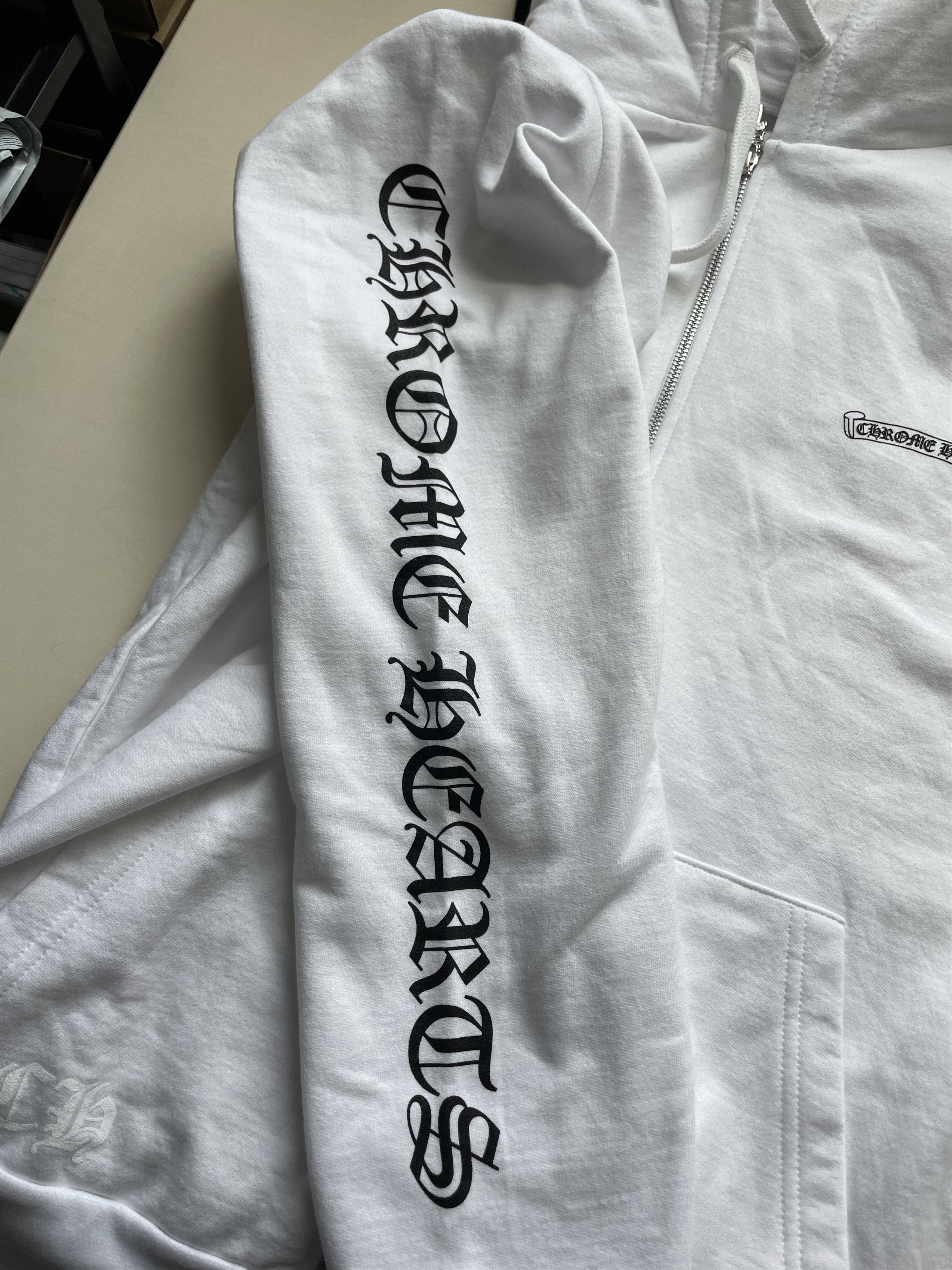 Chrome Hearts Chrome Hearts White Scroll Zip Up Hoodie Size US XXL / EU 58 / 5 - 5 Thumbnail