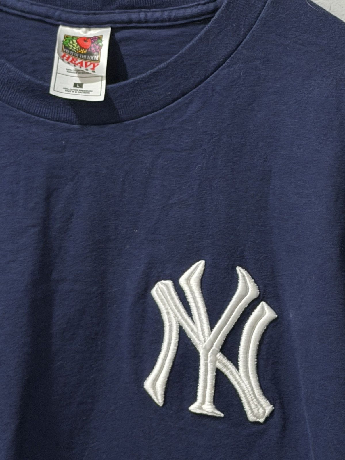 Fruit Of The Loom Vintage New York Yankees Embroidered Logo Shirt Large Bin 2 Size US L / EU 52-54 / 3 - 2 Thumbnail