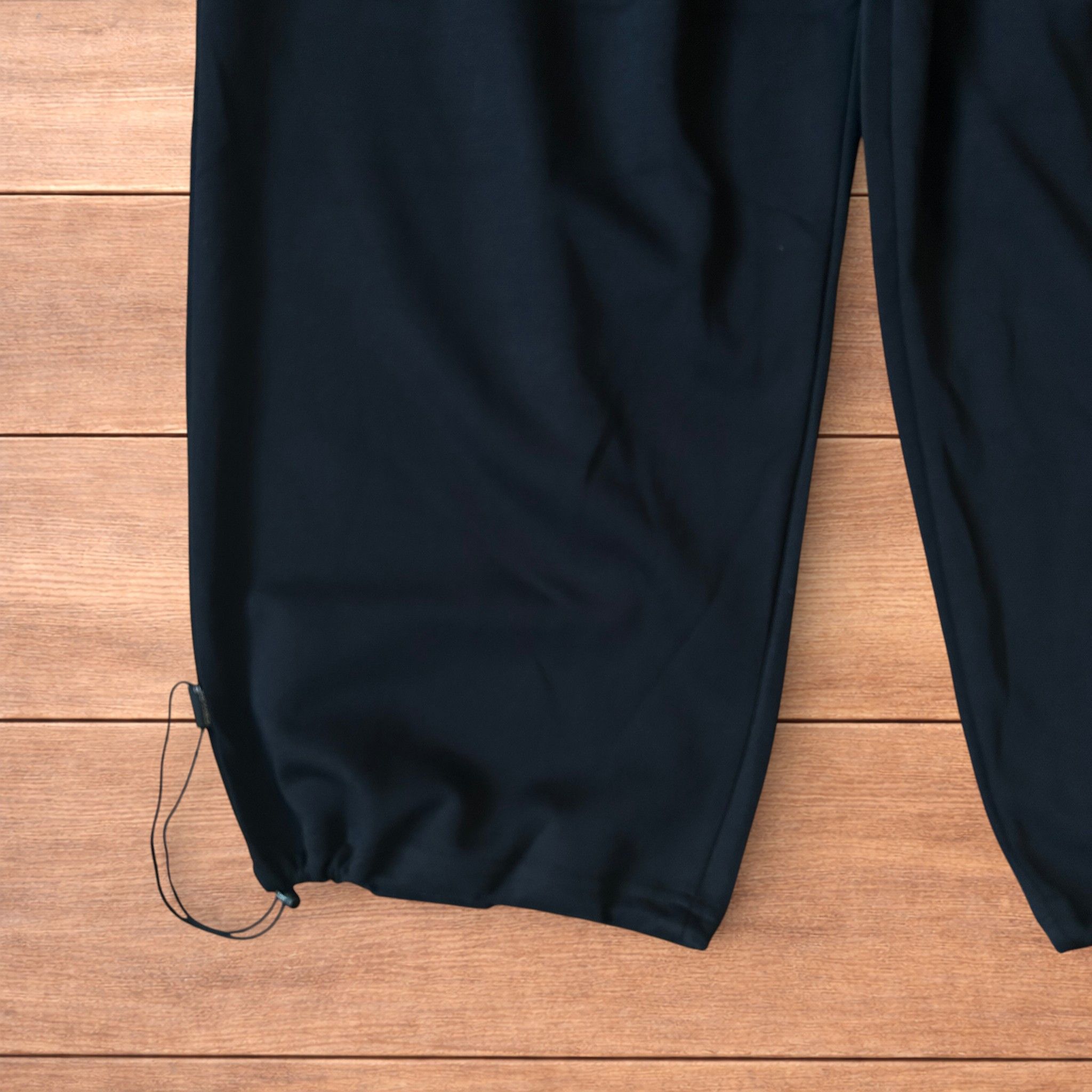 Japanese Brand Insane Korean super baggy wide leg joggers in black. Size US 36 / EU 52 - 4 Thumbnail