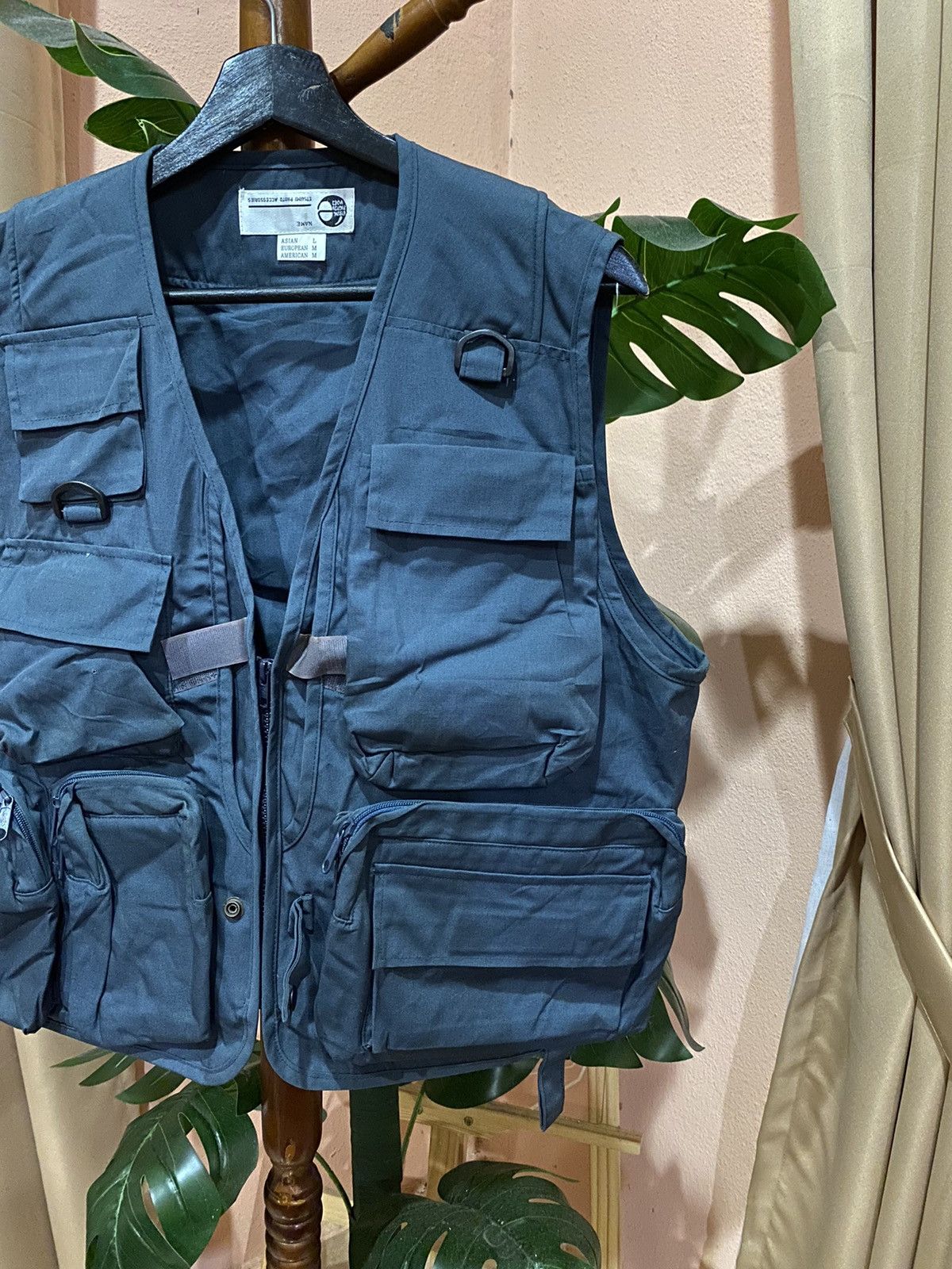 Japanese Brand Outdoor Tactical Utility Vest – Fishing and Photography Gear Size US M / EU 48-50 / 2 - 4 Thumbnail