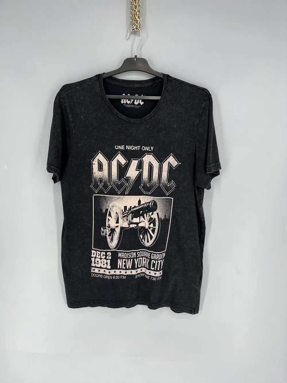 Vintage VINTAGE Y2K ACDC TEE SHIRT BAND TEE SIZE M Size US M / EU 48-50 / 2 - 1 Thumbnail