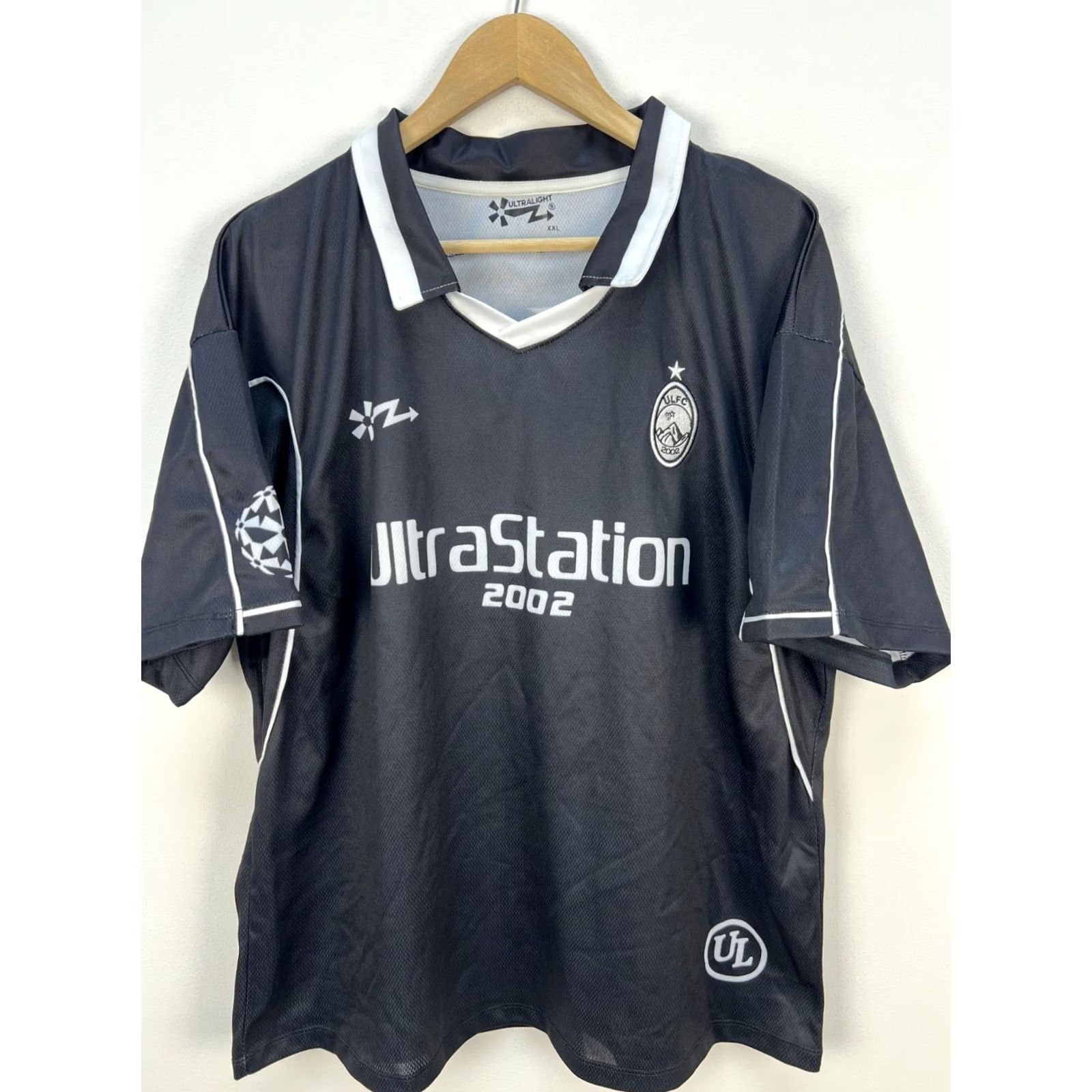 Champion Ultralight London Champions League Football Jersey Shirt 2XL Men Black Short Sleeve T-Shirt Size US XXL / EU 58 / 5 - 2 Thumbnail
