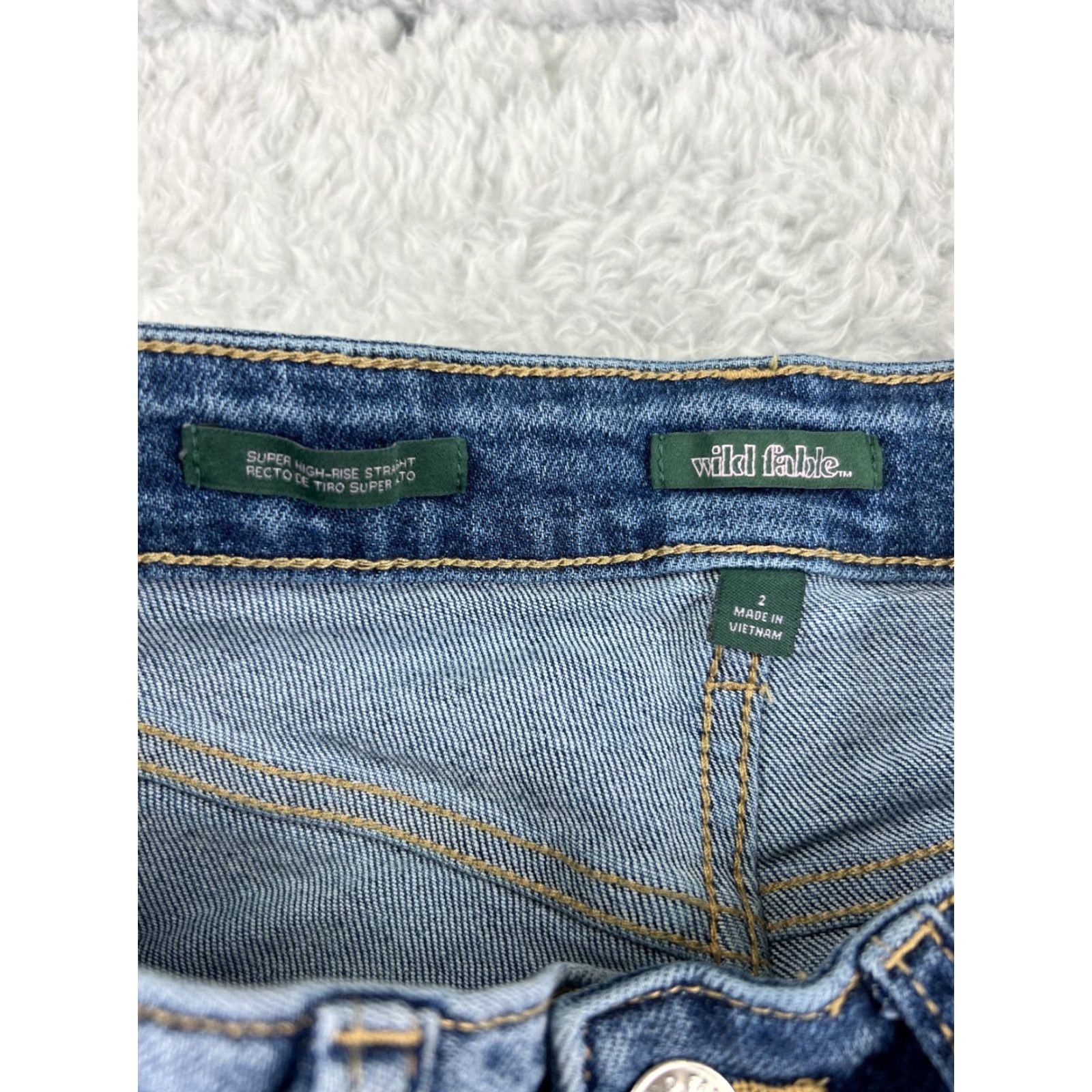 Vintage Wild Fable Jeans Womens 2 Blue Distressed Button Fly Straight Medium Wash 26x30 Vintage No Mens Womens Girls? Size 26" / US 2 / IT 38 - 3 Thumbnail