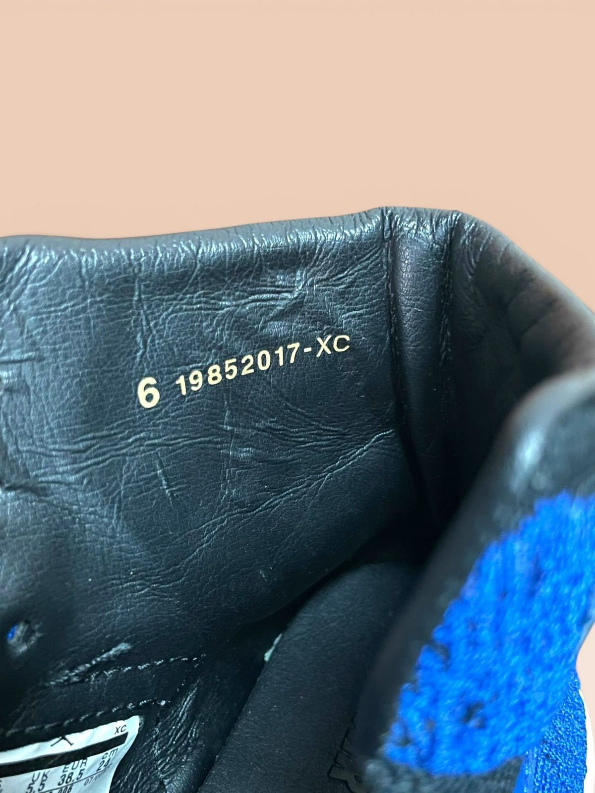 Jordan Brand Air Jordan 1 Retro High OG Flyknit GS "Royal" Size US 6 / EU 39 - 24 Thumbnail