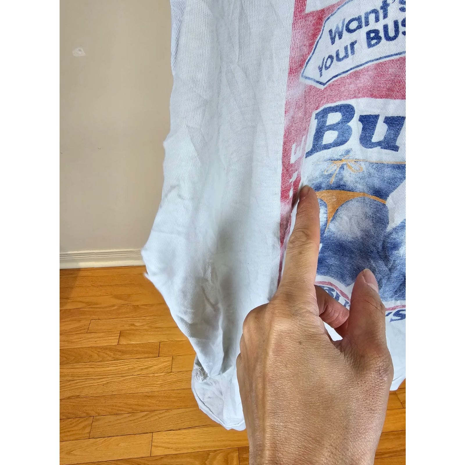 Vintage VINTAGE 90' BUTWISER TRASHED WORN DISTRESSED SUN FADED T-SHIRT SZ LARGE Shirt Mens 90s 23 inch back 21 inch chest Cotton Camouflage White Size US L / EU 52-54 / 3 - 7 Thumbnail