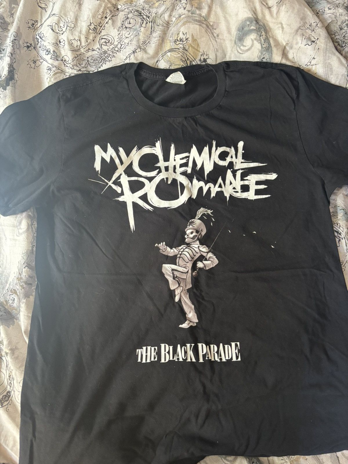 Other MCR 2006 The Black Parade band tee Size US L / EU 52-54 / 3 - 2 Thumbnail