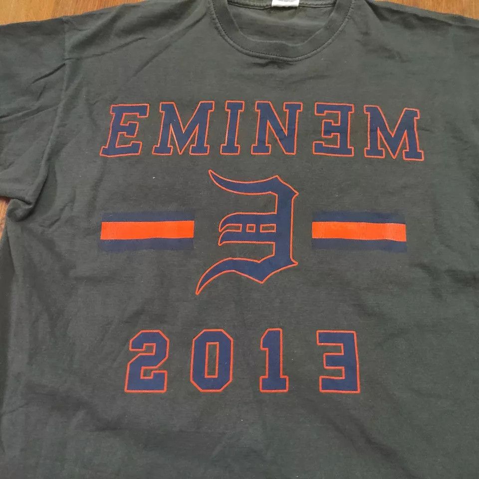 Fruit Of The Loom EMINEM 2013 TOUR FRUIT OF THE LOOM MEN Shirts Size L Size US L / EU 52-54 / 3 - 3 Thumbnail