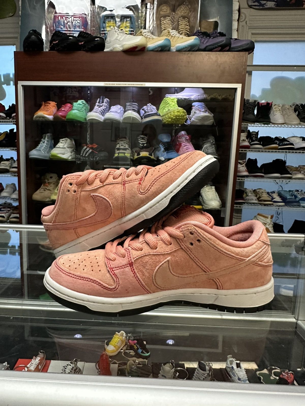 Nike Nike SB ‘Pink Pig’ Dunk Low Size US 6 / EU 39 - 2 Thumbnail