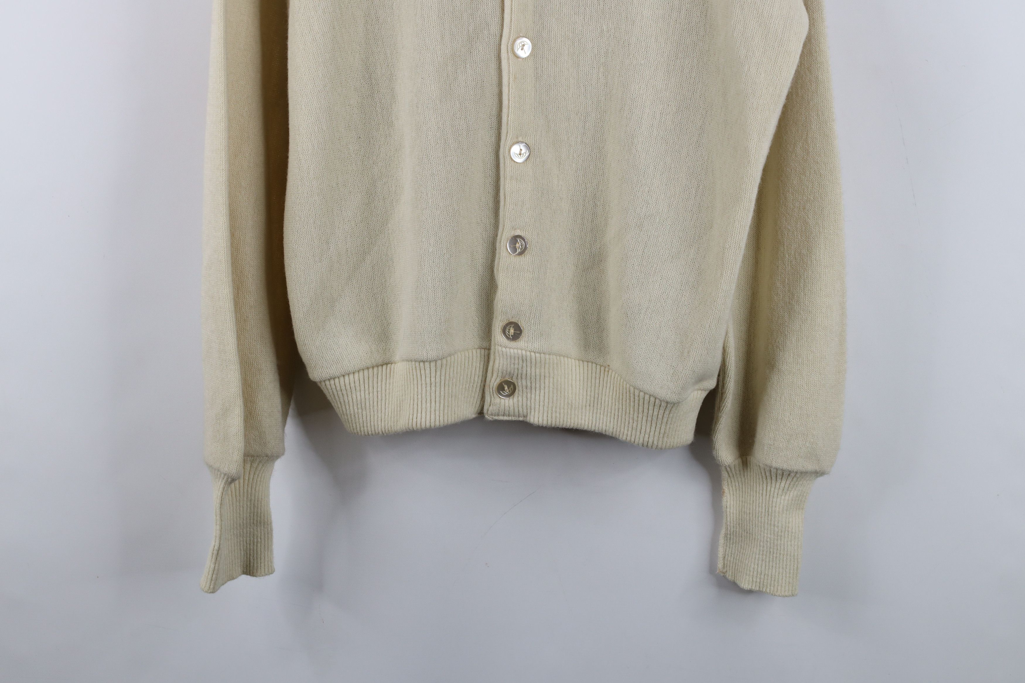 Vintage Vintage 70s Streetwear Button Cardigan Sweater Beige USA Size US M / EU 48-50 / 2 - 3 Thumbnail