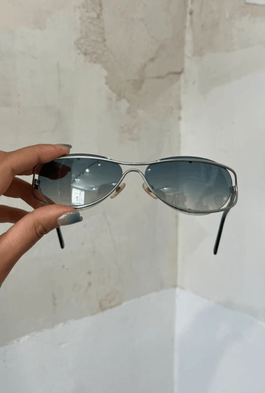 Chanel Chanel Sunglasses Rhinestone Logo Rimless Vintage Size ONE SIZE - 2 Thumbnail