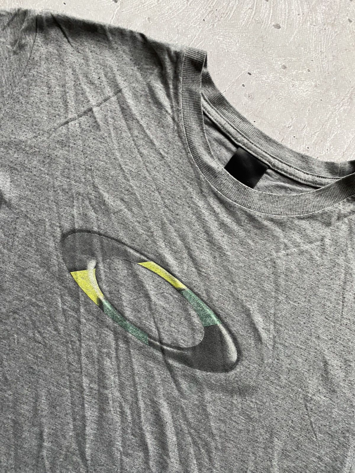 Oakley Vintage 90s Oakley Big Logo T shirt Rare Made in USA Size US L / EU 52-54 / 3 - 3 Thumbnail