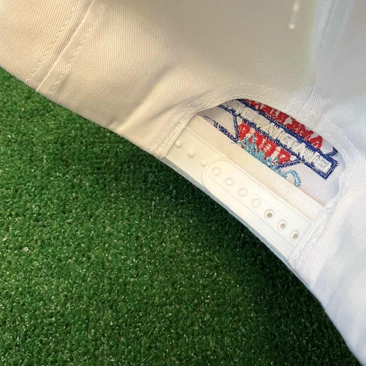 Vintage VINTAGE American Gladiators Snapback Hat Mens 90s White Adjustable Orlando Live TV Promo 1990s Rare Vintage Hat Men Size ONE SIZE - 4 Thumbnail
