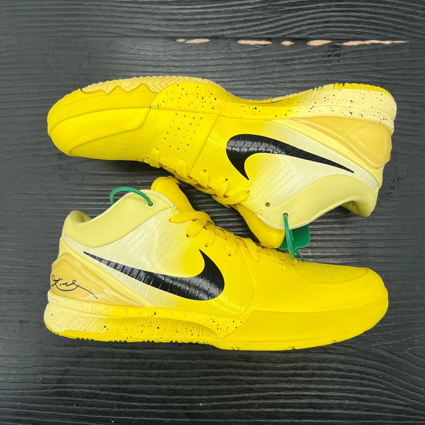 Nike Nike Kobe 4 Black/Yellow 44.5 Worn Once Like New Size US 11.5 / EU 44-45 - 3 Thumbnail