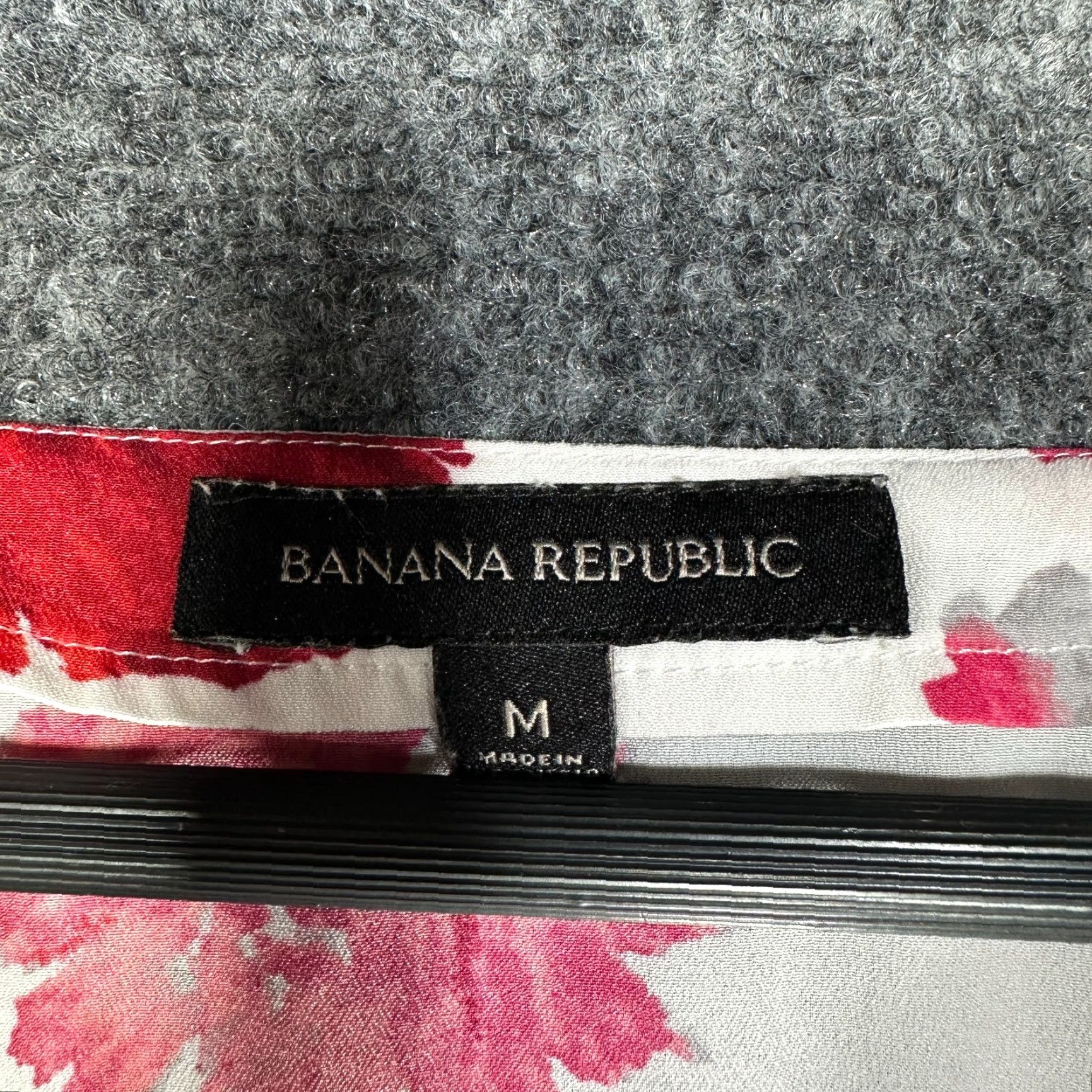 Banana Republic Banana Republic Blouse Top Womens Medium Floral Pullover White Bell Sleeve V-Neck + Mens? Size M / US 6-8 / IT 42-44 - 5 Thumbnail