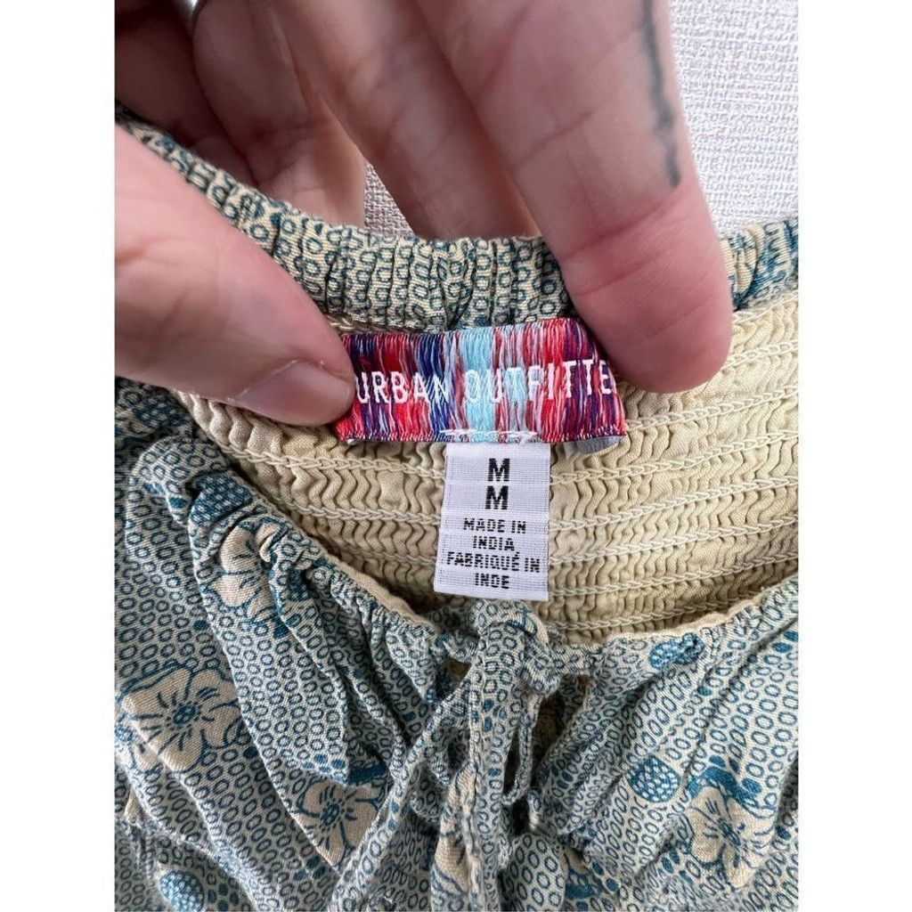 Urban Outfitters Urban Outfitters Floral Pattern Sweetheart Button Up Blouse Size L / US 10 / IT 46 - 3 Thumbnail