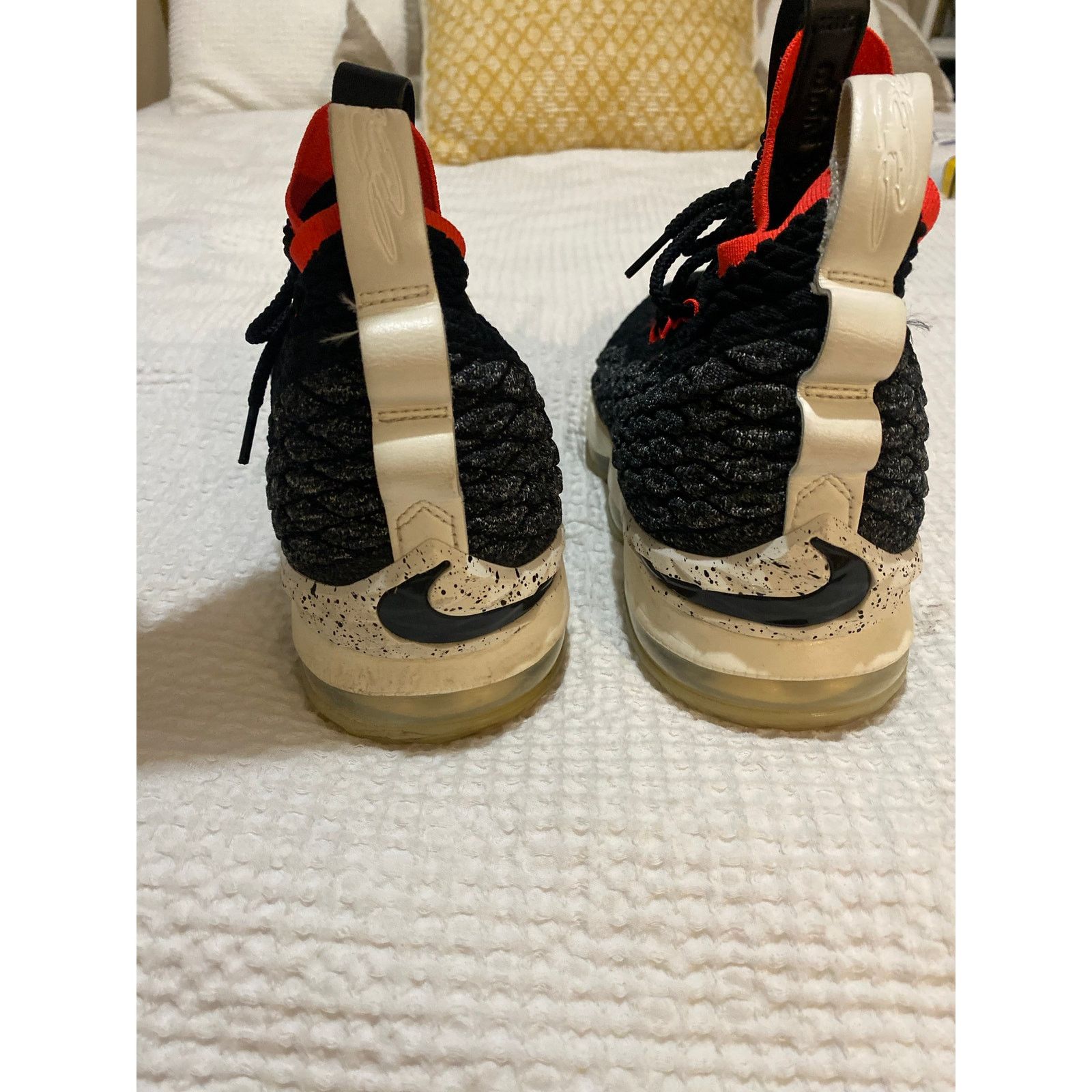 Nike Nike Lebron XV 15 Black Sail Bright Crimson Sneakers 11 Size US 11 / EU 44 - 5 Thumbnail