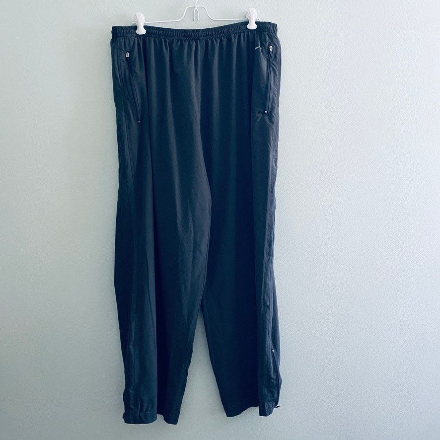 Nike Nike off black windbreaker pants Size US 38 / EU 54 - 2 Thumbnail