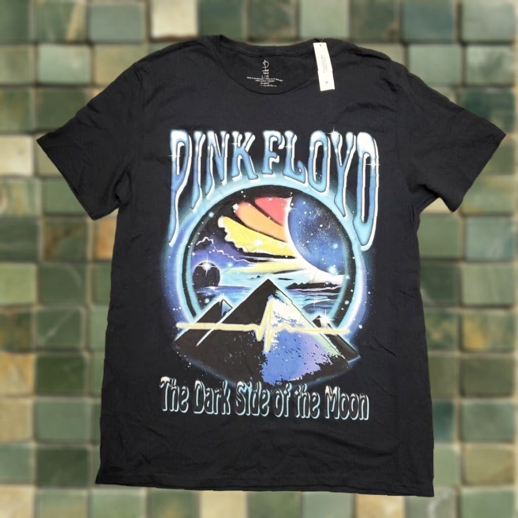 Vintage VINTAGE Pink Floyd Shirt Men L Black 70s 80s Rock Dark Side of Moon Band Retro 80s T Mens Shirt Size US L / EU 52-54 / 3 - 1 Thumbnail