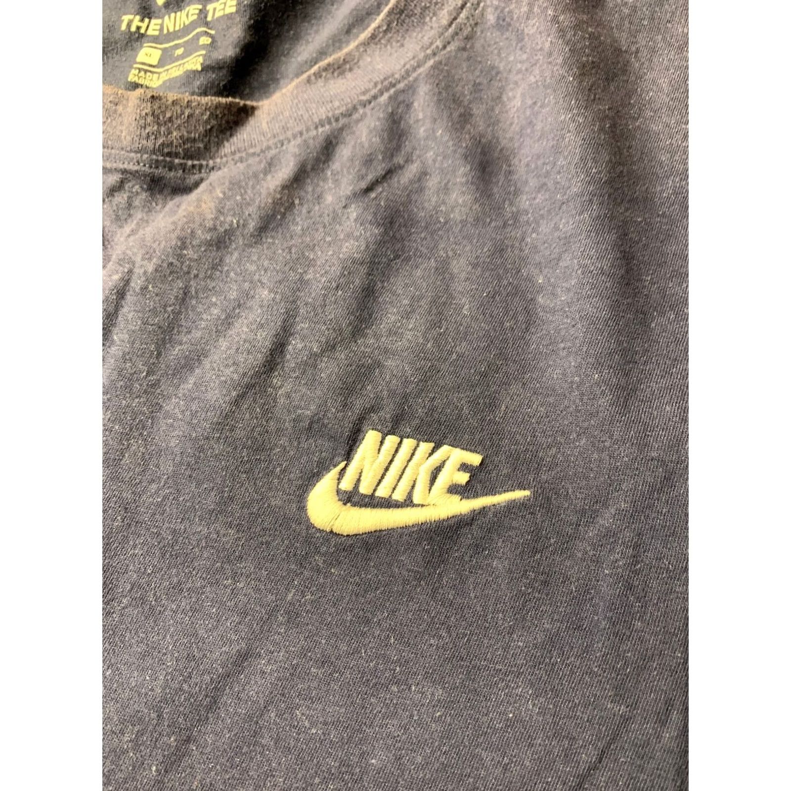 Nike Nike Classic 2019 T-Shirt Men XL Navy Blue Casual Tee Jersey Short Sleeve 100% Cotton/Vintage No Size US XL / EU 56 / 4 - 3 Thumbnail