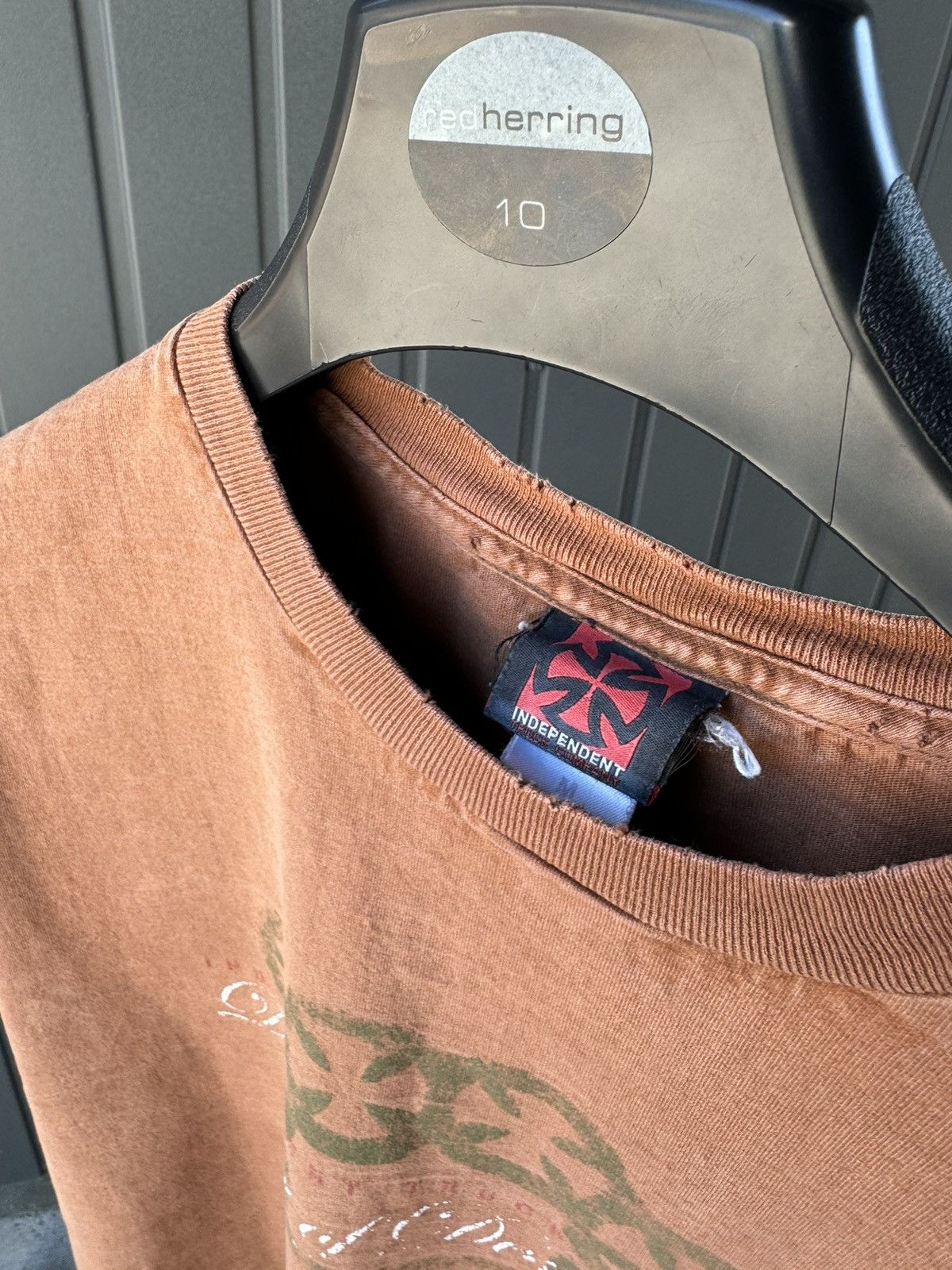 Independent Truck Co. × Vintage Vintage Independent Skateboard T Shirt Brown Tee Y2K Size US M / EU 48-50 / 2 - 7 Thumbnail